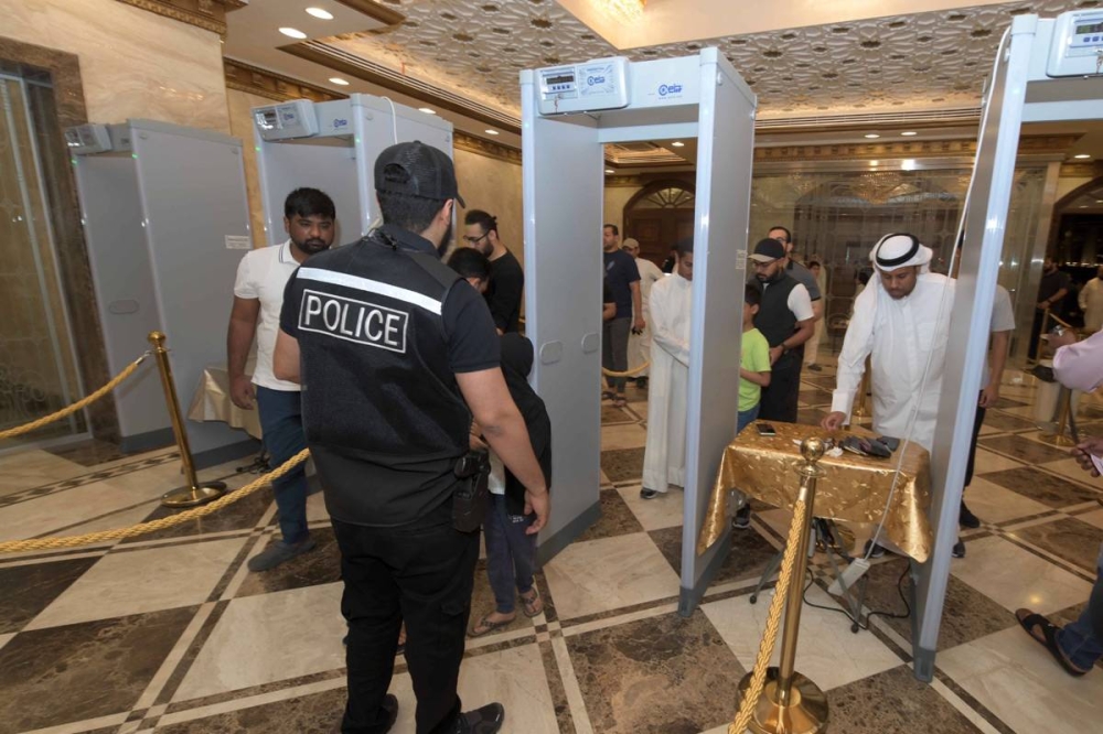 إجراءات أمنية داخل المساجد